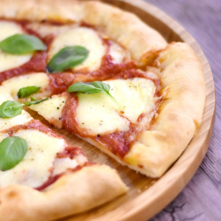 Lire la suite à propos de l’article Pâte à pizza avec un robot pâtissier 